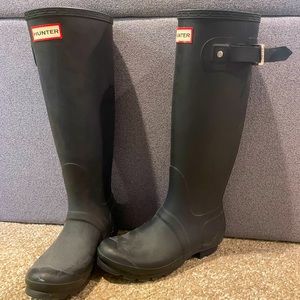 Black Hunter Rainboots